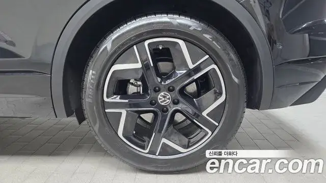 Volkswagen Touareg 2025 — Şəkil 3/34