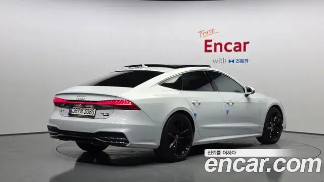 Audi A7 2022 — Фото 2/20