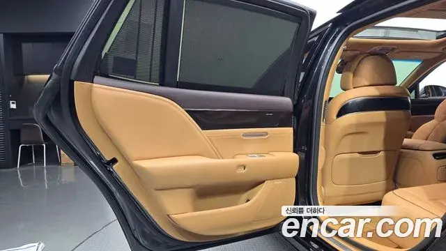 Genesis G90 2022 — Photo 8/34