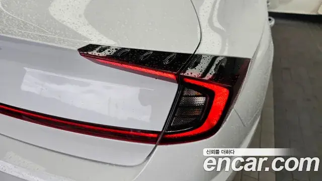Hyundai Sonata Hybrid 2021 — ფოტო 28/37