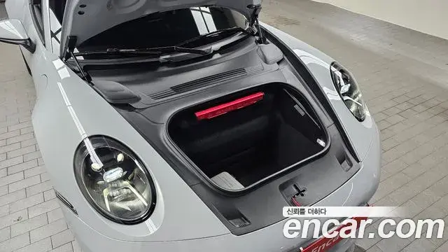 Porsche 911 2024 — ფოტო 27/31