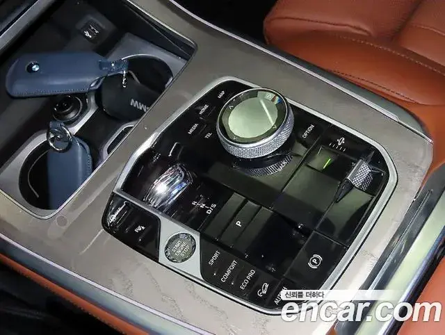 BMW X7 2024 — Photo 12/20