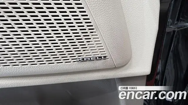 Kia Carnival 2022 — ფოტო 27/41