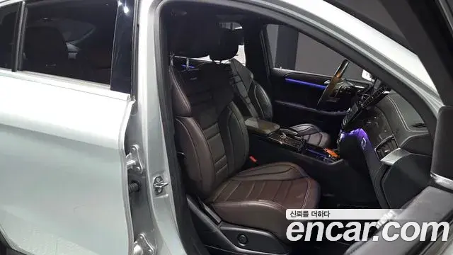 Mercedes-Benz GLE-Class 2019 — ფოტო 27/34
