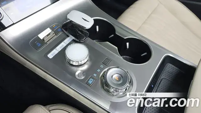 Genesis GV70 2024 — ფოტო 22/30