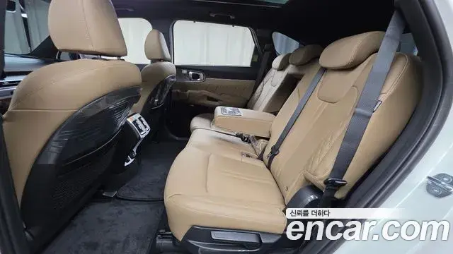 Kia Sorento 2024 — ფოტო 16/34