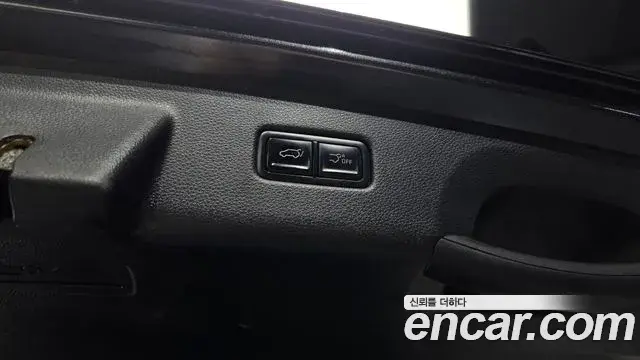 Kia Carnival 2024 — ფოტო 19/35