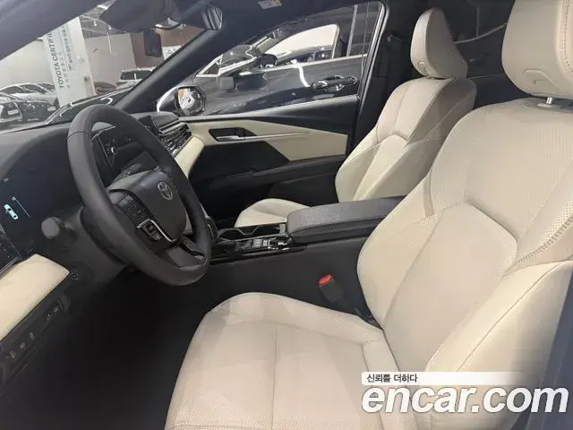 Toyota Camry 2025 — ფოტო 9/15