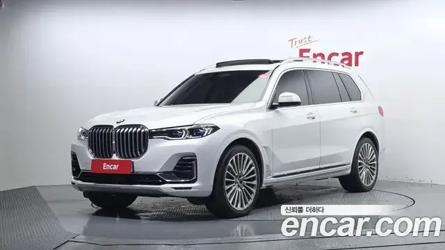 BMW X7 2022 — Фото 2/20