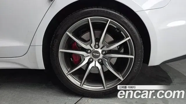 Genesis G70 2019 — ფოტო 13/39
