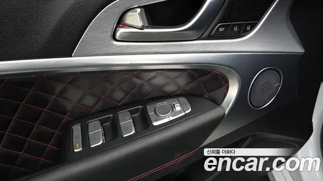Genesis G70 2019 — ფოტო 35/39