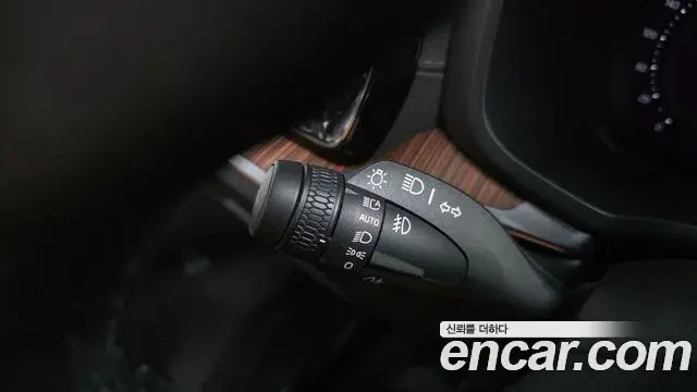Volvo V60 Cross Country 2023 — Photo 3/39
