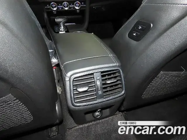 Genesis G70 2018 — ფოტო 9/20
