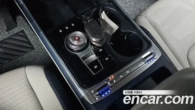 Kia Carnival 2024 — Photo 9/20