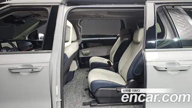 Kia Carnival 2024 — Photo 11/20