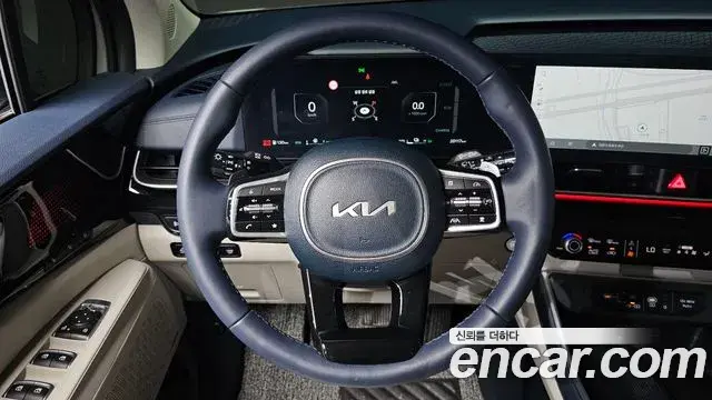Kia Carnival 2024 — Photo 14/20