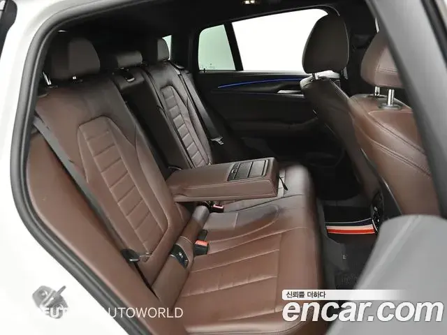 BMW X4 2025 — Фото 12/20