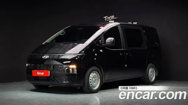 Hyundai Staria 2024 — Фото 1/20