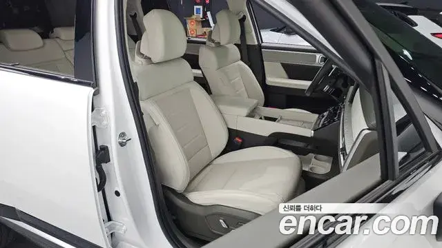 Hyundai Santa Fe 2025 — Фото 9/20