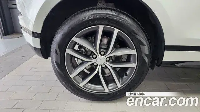Land Rover Range Rover Evoque 2025 — ფოტო 12/33