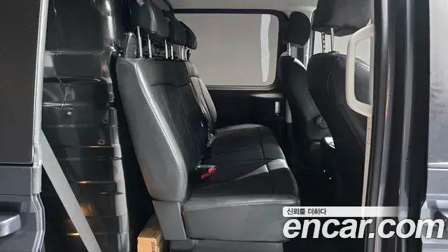 Hyundai Staria 2024 — Фото 11/20