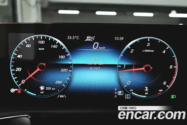 Mercedes-Benz GLB-Class 2021 — Şəkil 20/20