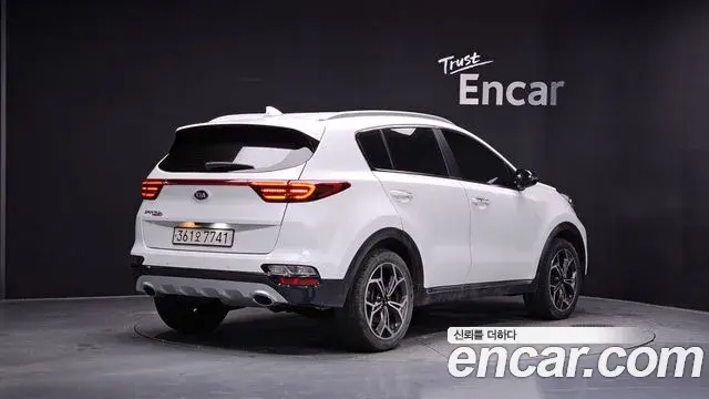 Kia Sportage The Bold 2021 — Фото 2/20
