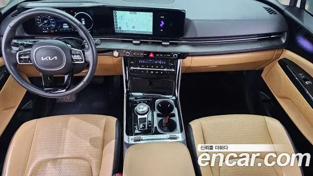 Kia Carnival 2023 — Photo 7/20