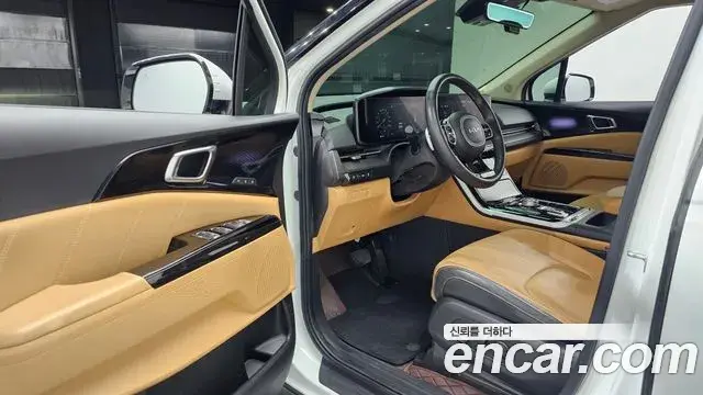 Kia Carnival 2023 — Photo 10/20