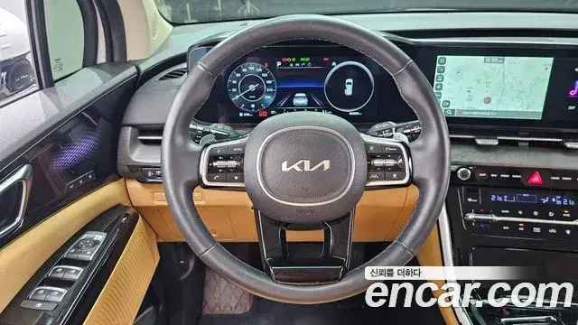 Kia Carnival 2023 — Photo 13/20