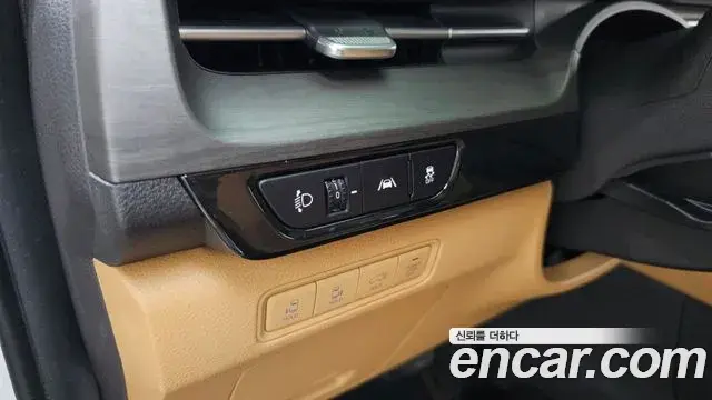 Kia Carnival 2023 — Photo 17/20