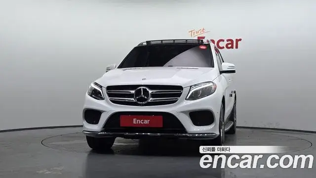 Mercedes-Benz GLE-Class 2018 — Фото 3/20