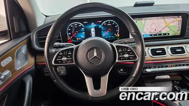 Mercedes-Benz GLE-Class 2019 — Фото 13/20