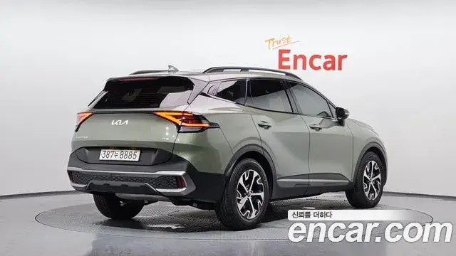Kia Sportage 2023 — Фото 2/20