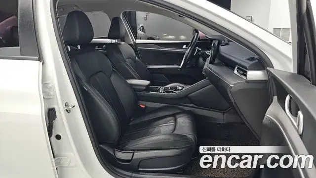 Kia K5 2020 — Photo 23/31