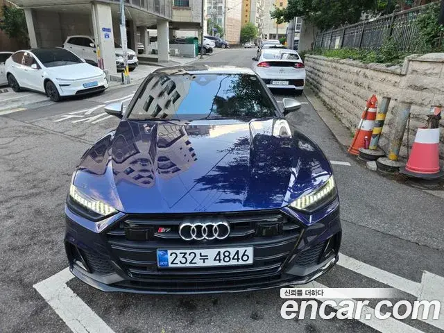 Audi A7 2021 — Фото 3/10