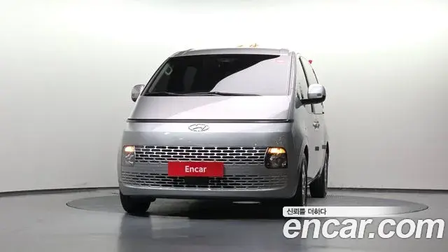 Hyundai Staria 2021 — Фото 3/20