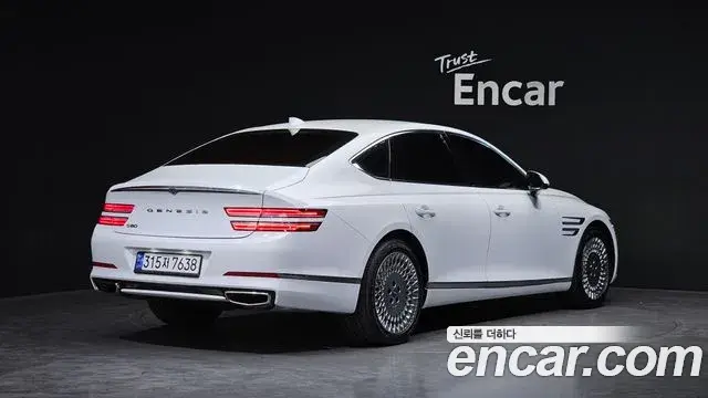 Genesis Electrified G80 2020 — Photo 1/20