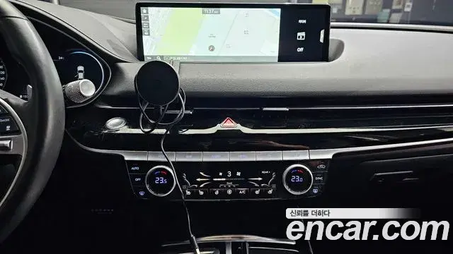 Genesis Electrified G80 2020 — Photo 13/20