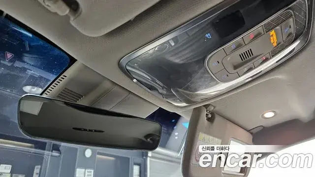 Genesis Electrified G80 2020 — Photo 18/20