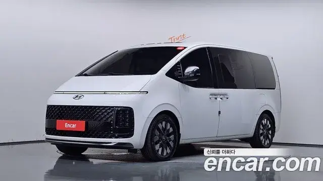 Hyundai Staria 2022 — Фото 1/20