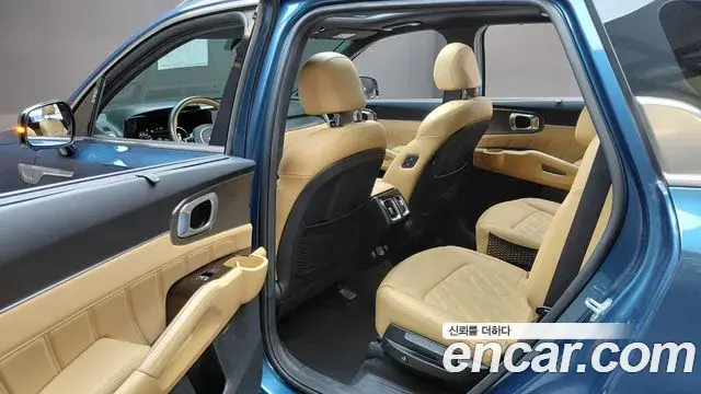 Kia Sorento 2022 — Фото 12/20