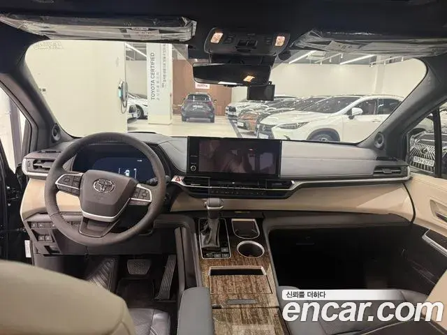 Toyota Sienna 2025 — Photo 10/14