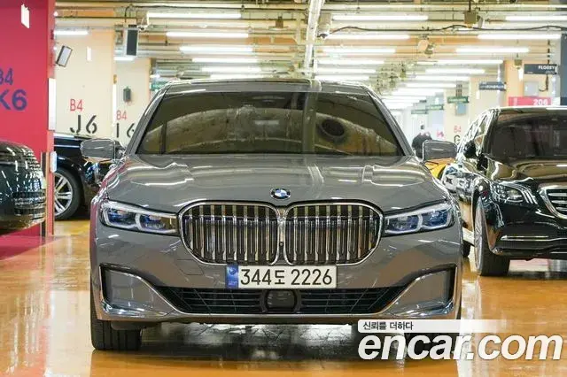 BMW 7 Series 2021 — Фото 3/20
