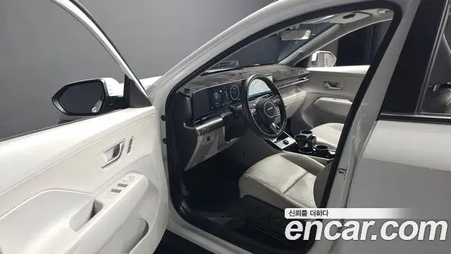 Hyundai Kona 2023 — Фото 10/20