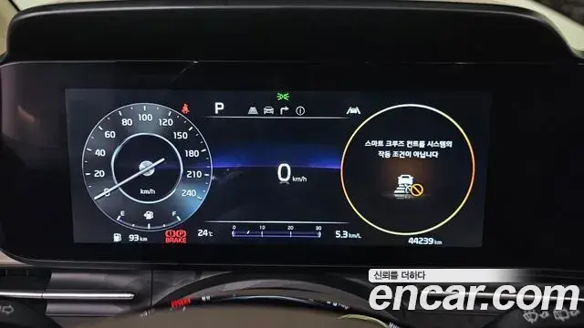 Kia Carnival 2023 — Фото 8/20