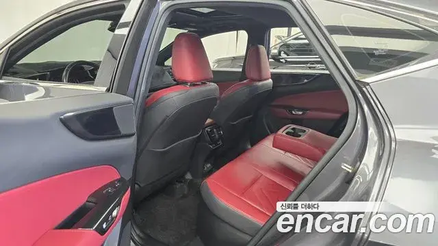 Lexus NX350h 2023 — ფოტო 18/33
