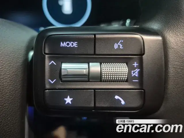 Hyundai Santa Fe 2023 — Фото 16/20