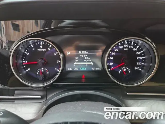 Kia Carnival 2023 — Фото 7/15