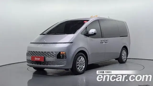Hyundai Staria, 2025
